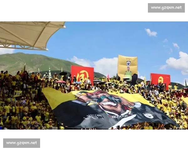 高原绿茵鏖战:青超联赛海东主场蓝黄对决握手言和 高原绿茵鏖战:青超联赛海东主场蓝黄对决握手言和